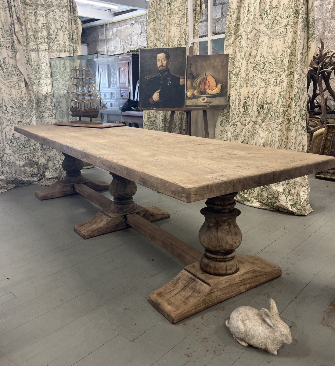 Table de monastère 