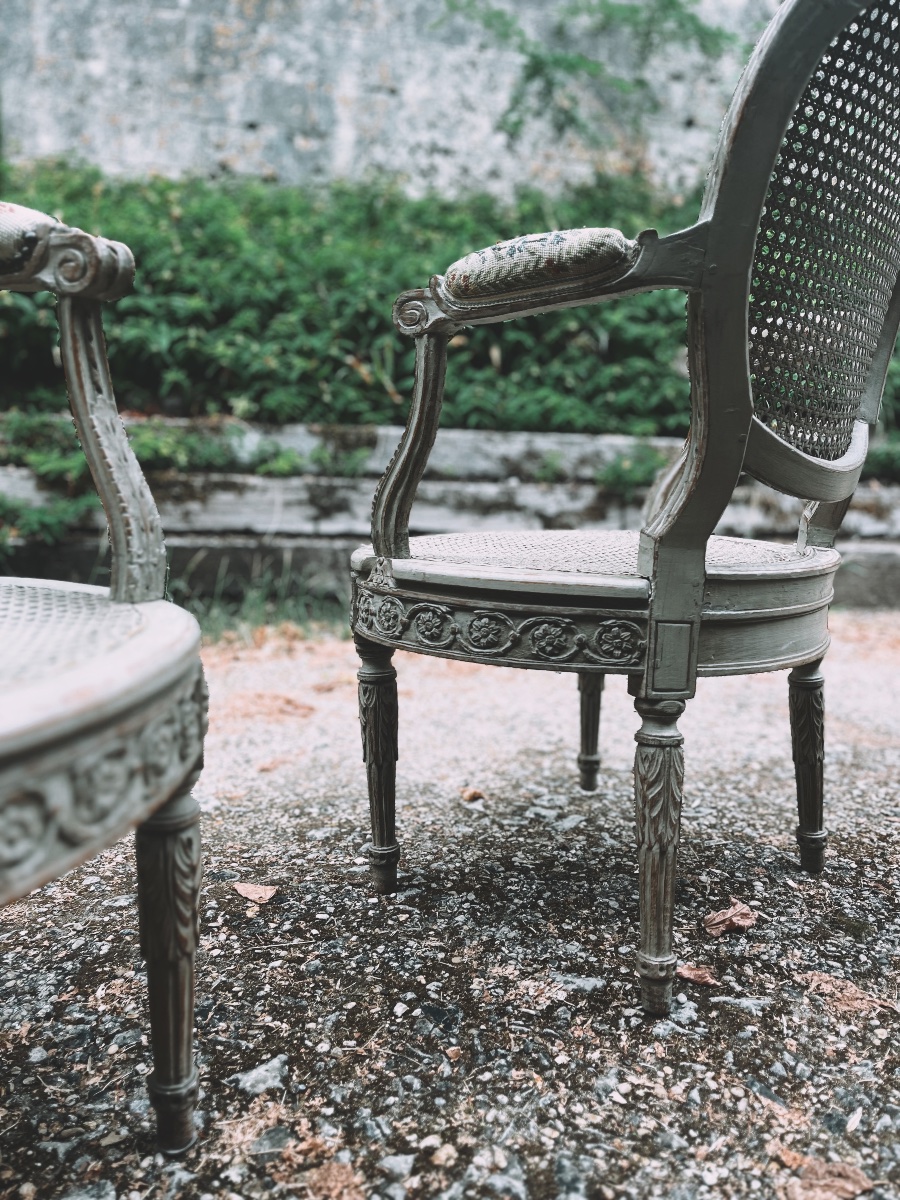 Pair Of Armchairs -photo-1