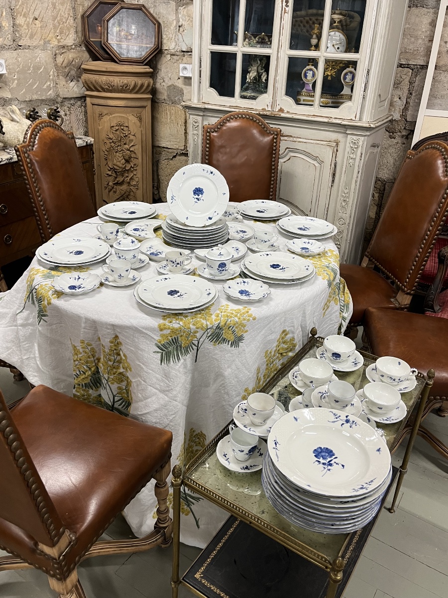 Service en porcelaine de chantilly 