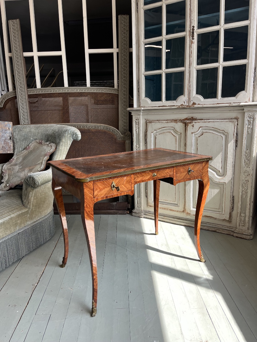 Pretty Desk -photo-2