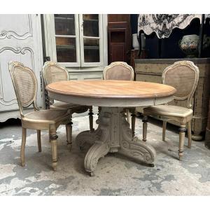 Oval Dining Table 