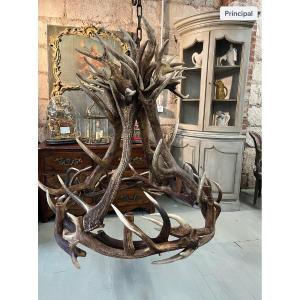 Grand lustre  en bois de cerf 