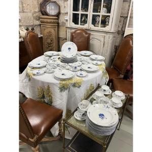 Chantilly Porcelain Set 