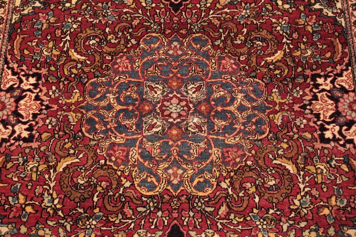 Isfahan Iran Rug 212 X 135 Cm-photo-1