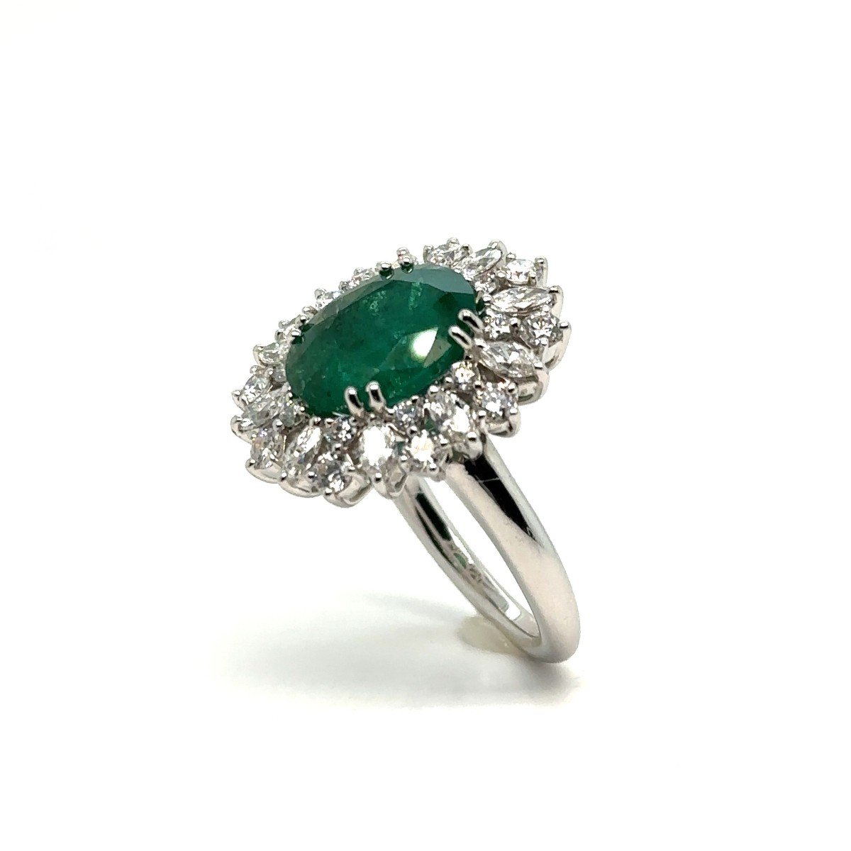 Princess Chimento Emerald Ring 4.16 Carats Diamonds 1.55 Carats White Gold-photo-4