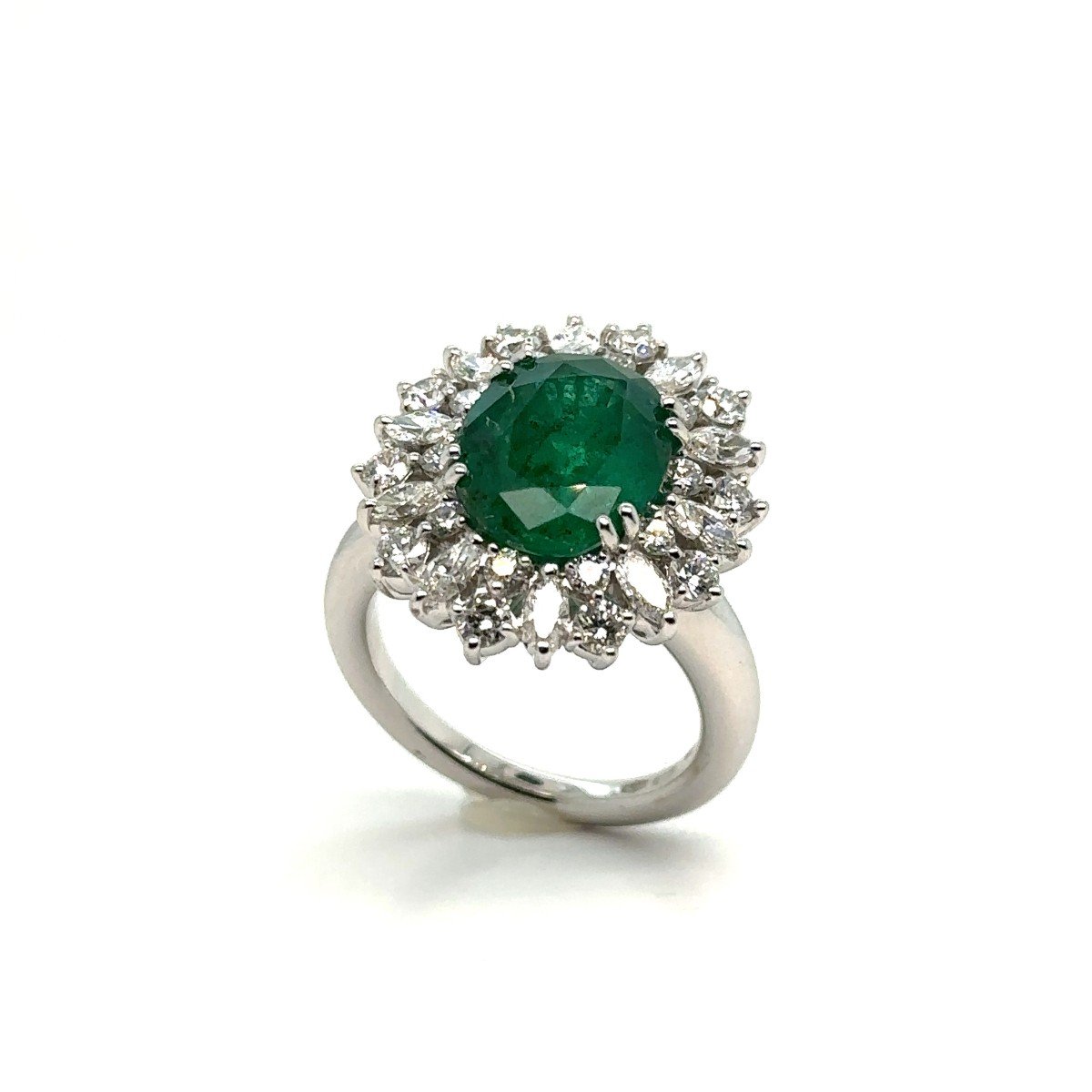 Princess Chimento Emerald Ring 4.16 Carats Diamonds 1.55 Carats White Gold-photo-2