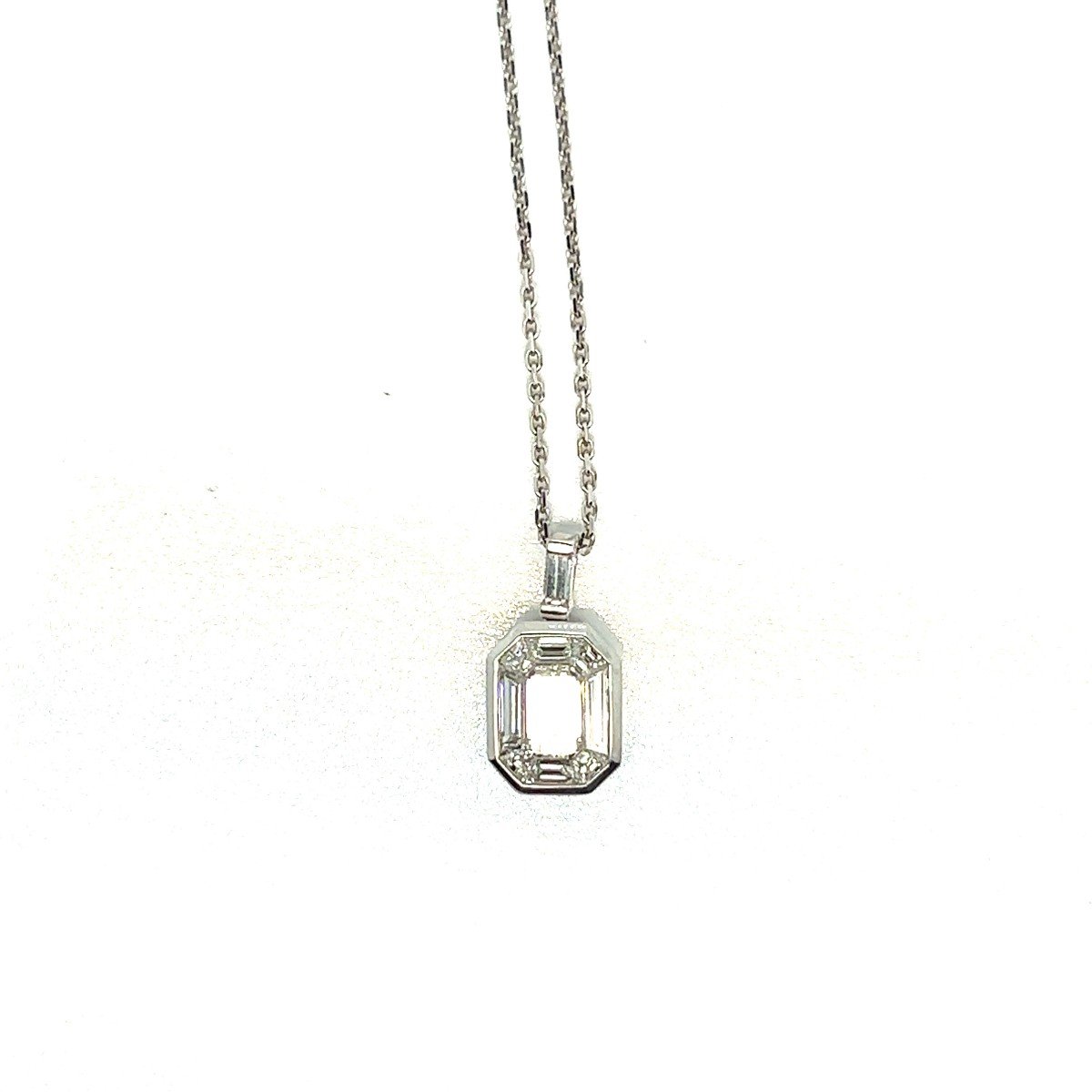 Collier Pendentif 9 Diamants émeraudes Pavés Or Blanc 18k 