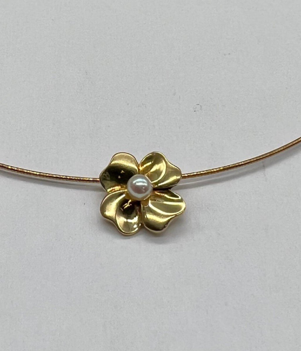 Collier Oméga à Maille Semi-rigide Avec Pendentif Fleur Et Perle De Culture -photo-3