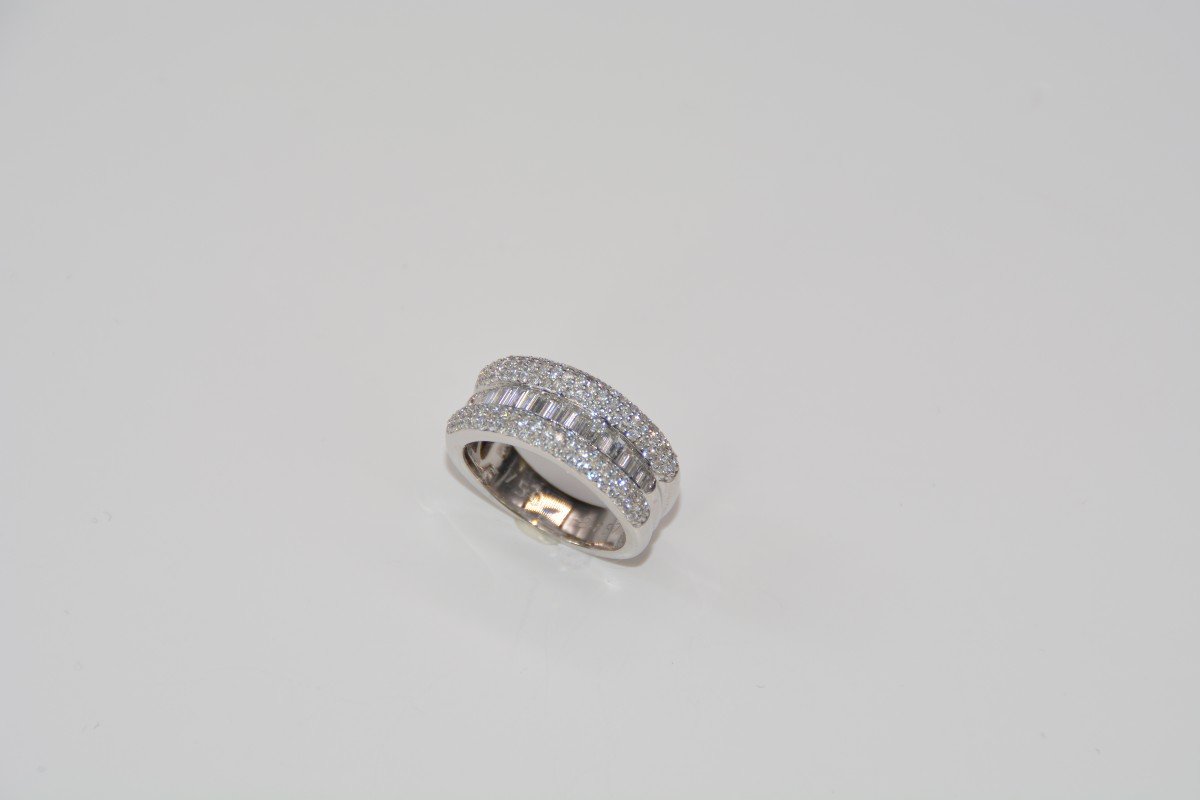 Bague De Fiançailles En Or Blanc Avec Diamants Taille Navette Et Taille Brillante-photo-3