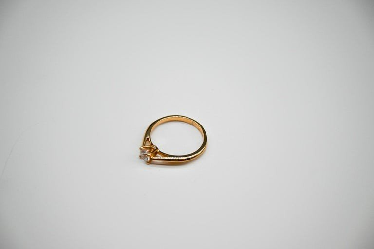 Solitaire Ring In Rose Gold Set With Three Diamonds-photo-3