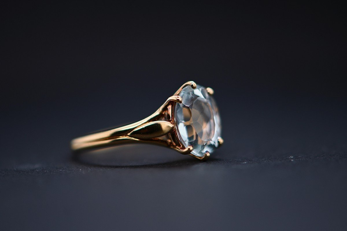 Solitaire In 18 Carat Gold And Oval Aquamarine-photo-2