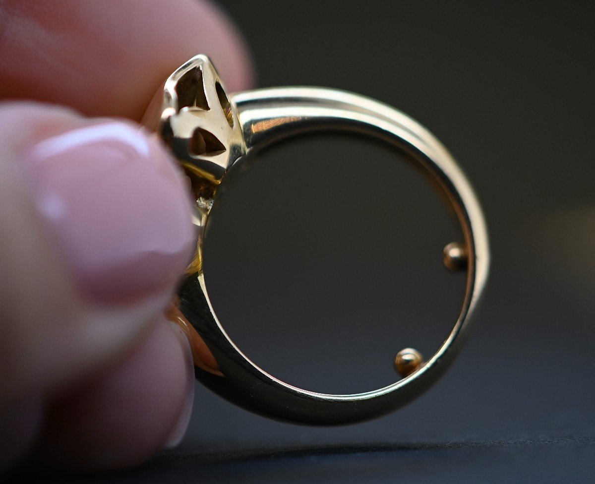 Cocktail Ring Decorated With A Flower In 18k Yellow Gold With Cultured Pearl-photo-4