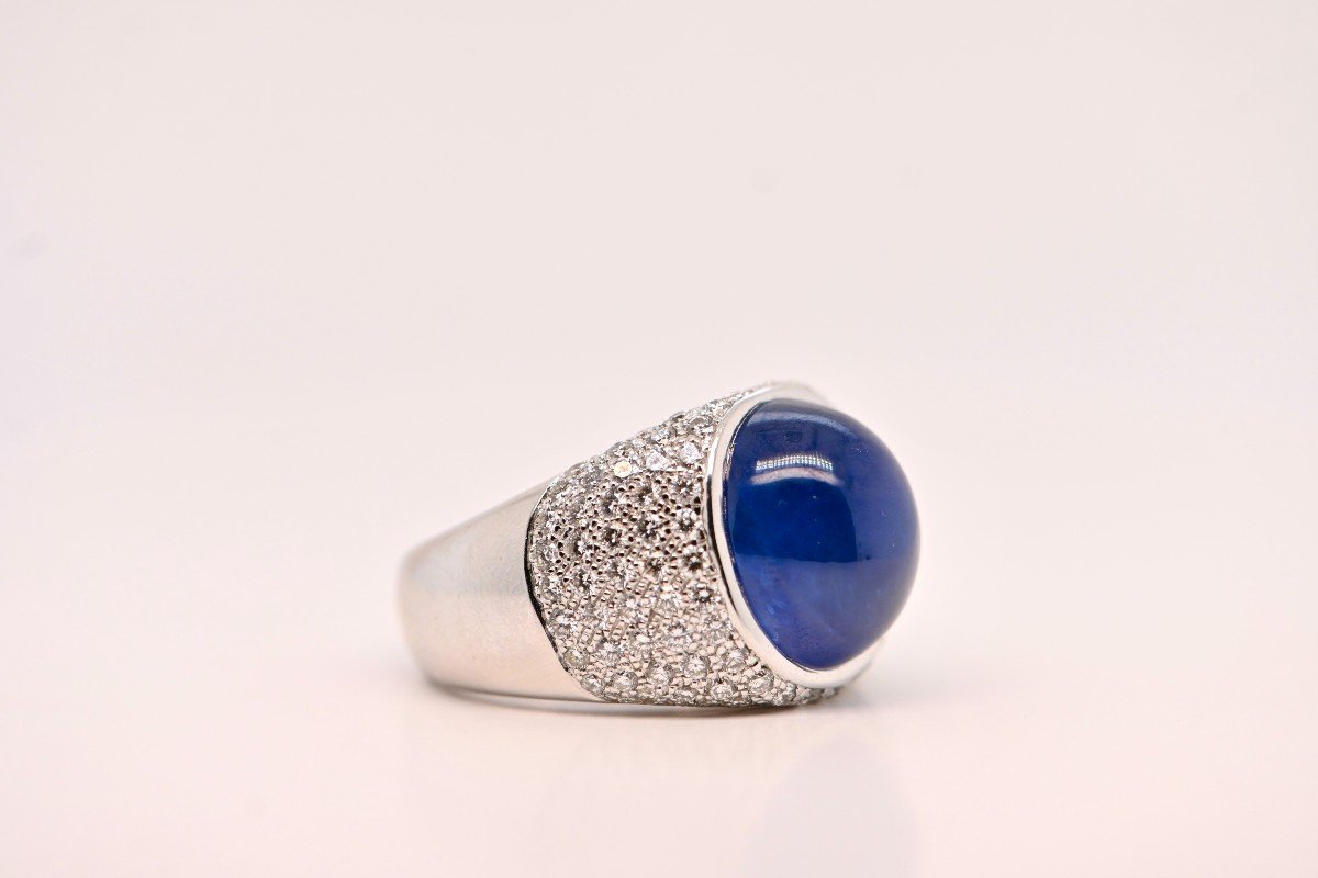 Bague En Or Gris Ornée d'Un Saphir 17.14 Carats Et De Diamants 2.06 Carats-photo-1
