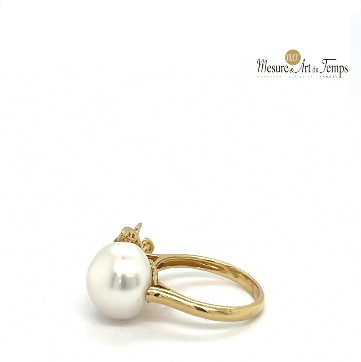 18k Yellow Gold Ring, Cultured Pearl And 0.32 Carat Diamond.-photo-3