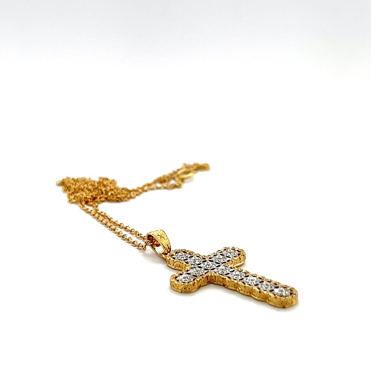 Collier Pendentif Croix en Or Jaune 18 Carats et Diamants Taille Brillant-photo-4