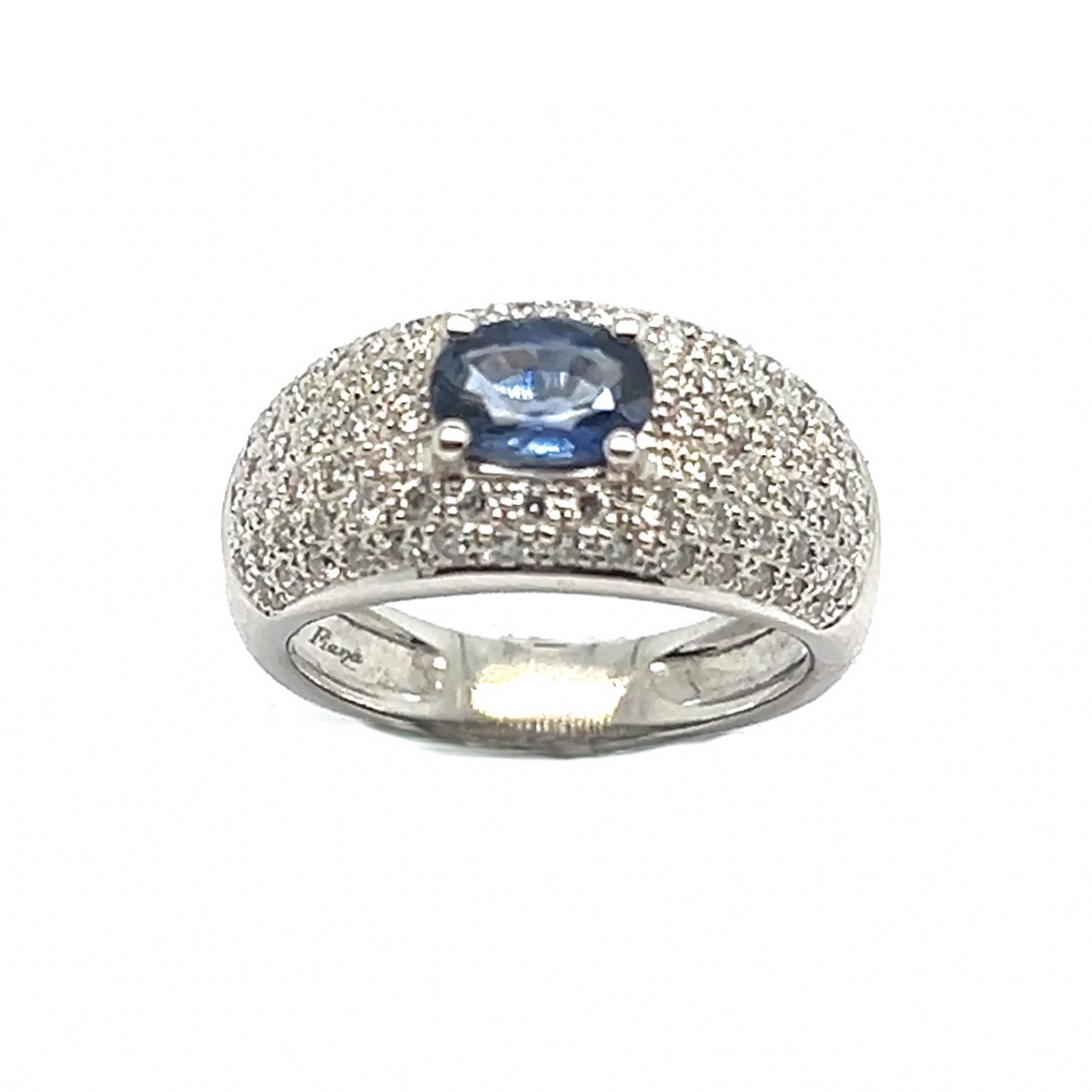 18k White Gold Cocktail Ring With Sapphire And Diamonds
