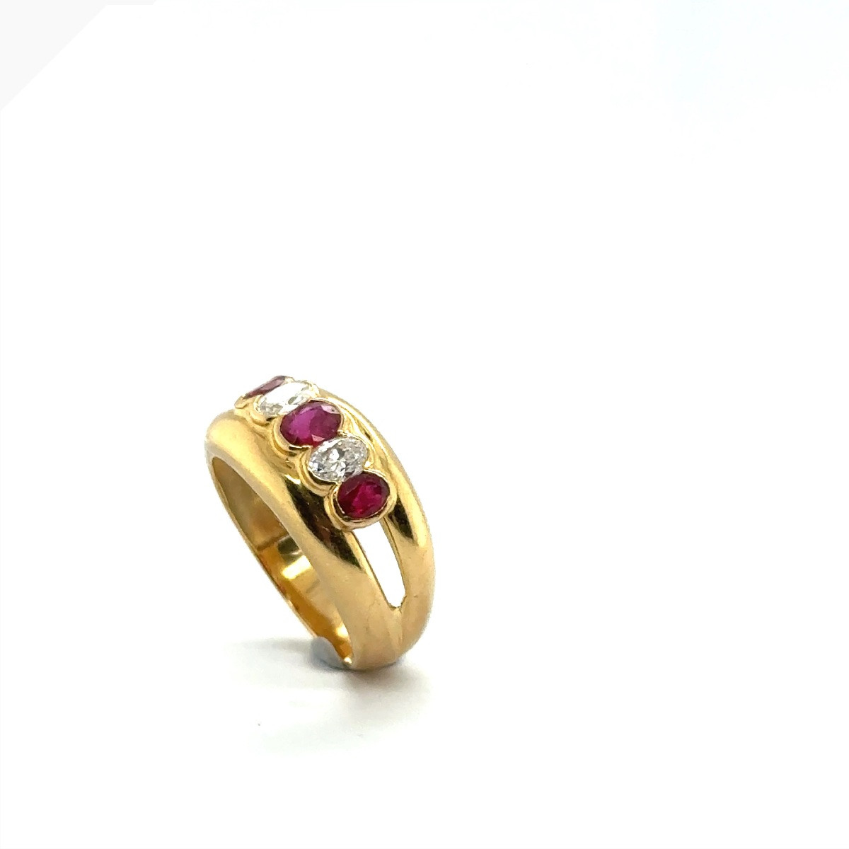 Bague Ancienne Or 18 carats Diamants et Rubis « sang de pigeon »-photo-1