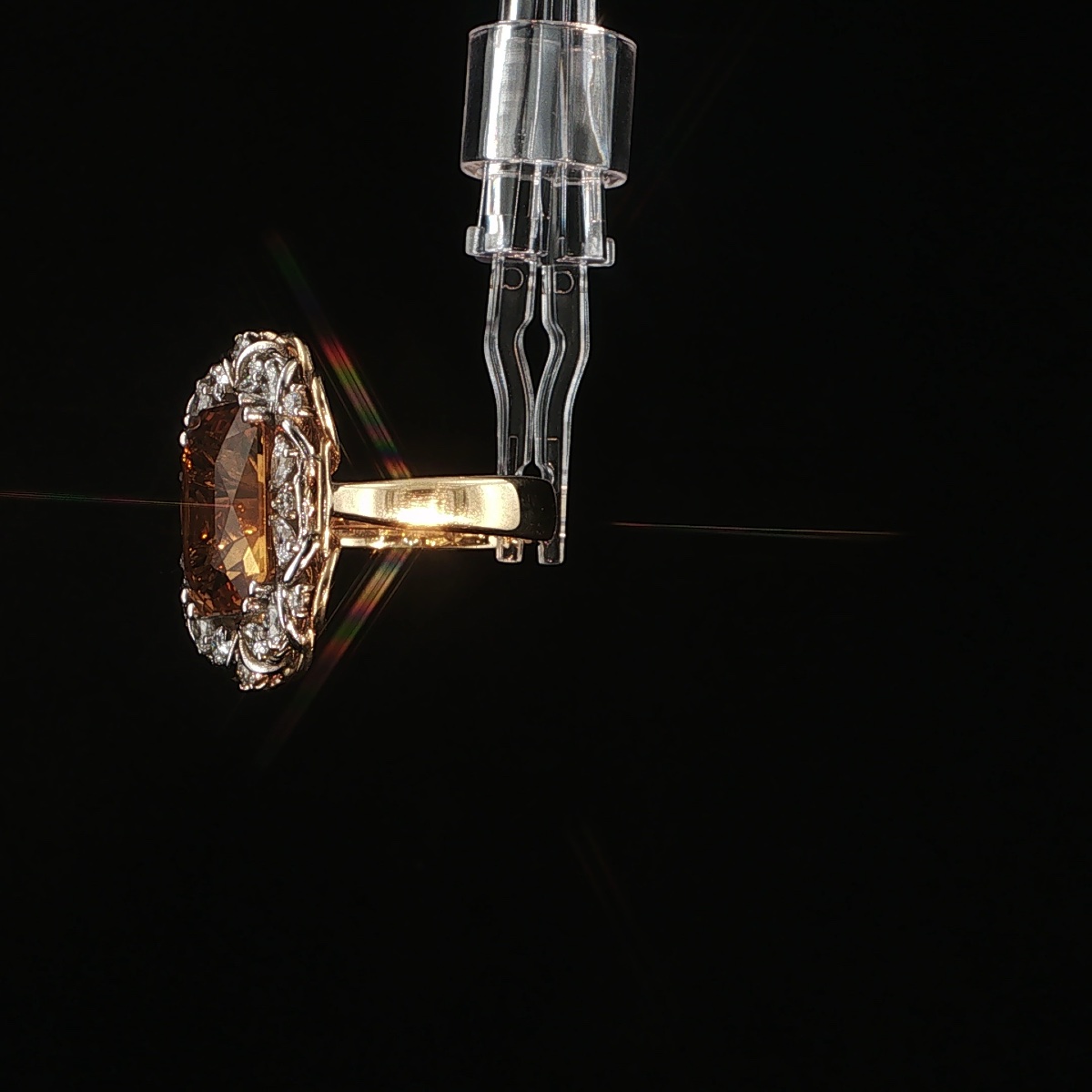 18-karat Gold Ring With A 7.33-carat Citrine And 1.08 Carats Of Diamonds-photo-1