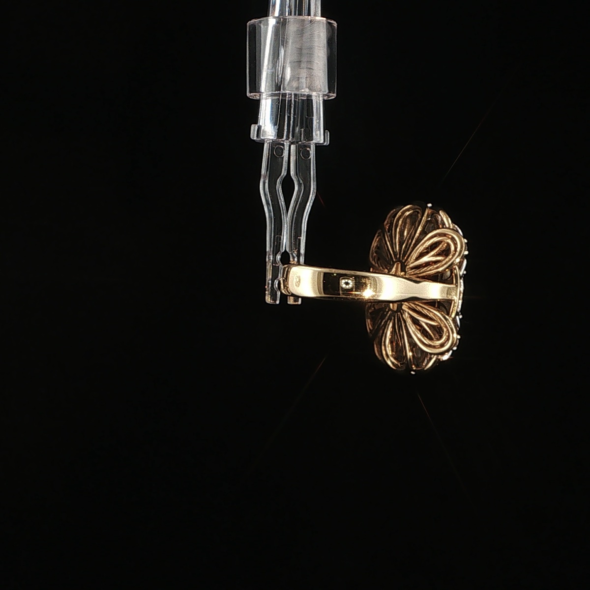 18-karat Gold Ring With A 7.33-carat Citrine And 1.08 Carats Of Diamonds-photo-3