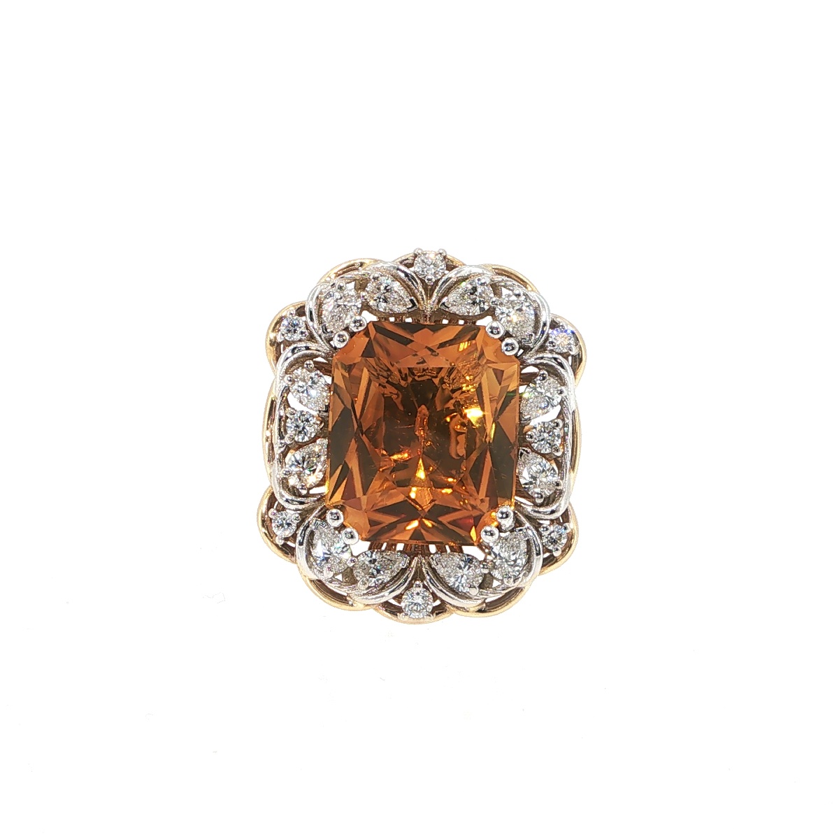 18-karat Gold Ring With A 7.33-carat Citrine And 1.08 Carats Of Diamonds