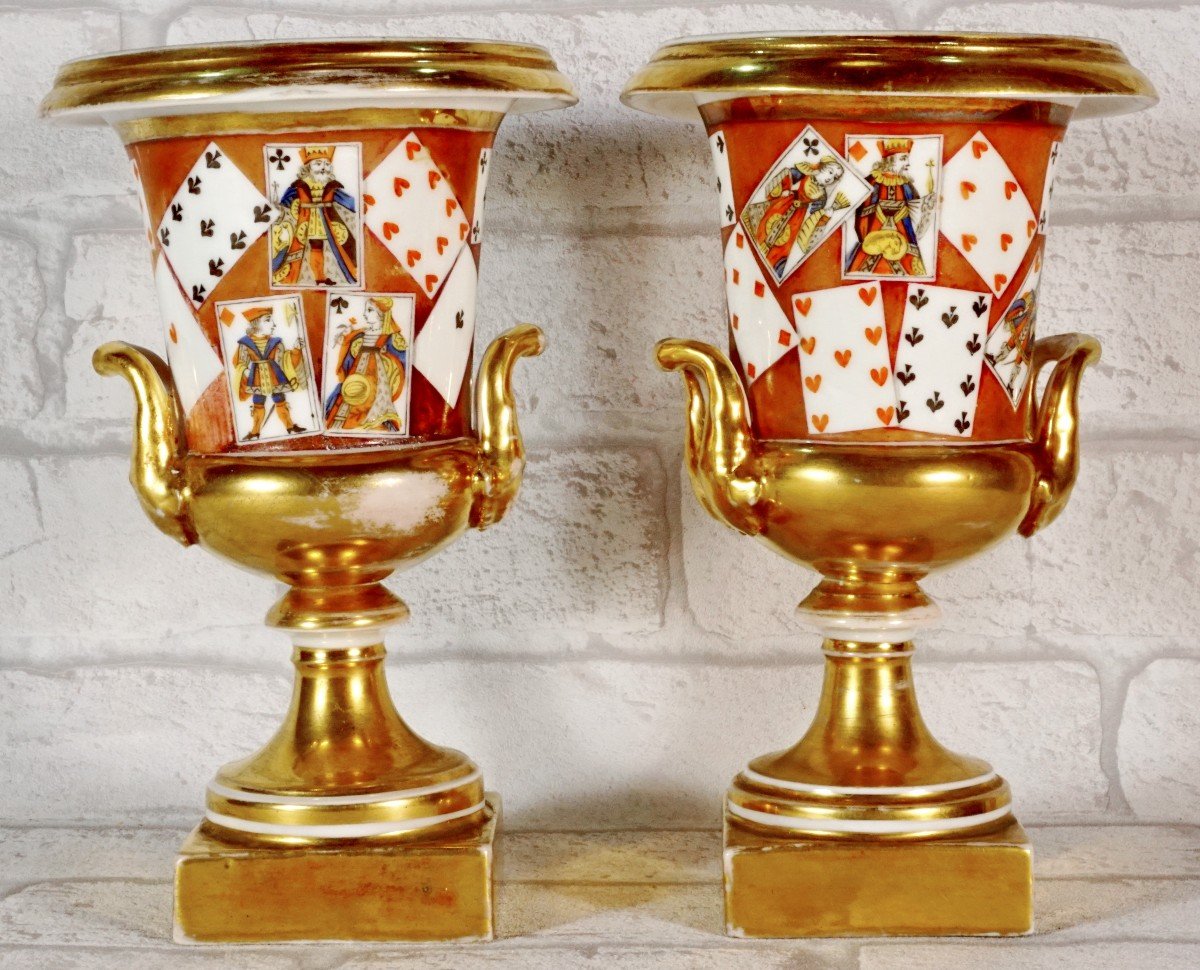 Rare Pair Of Medici Vases In Paris Porcelain Decorated With Playing Cards - Ep. Early 19th Century-photo-4