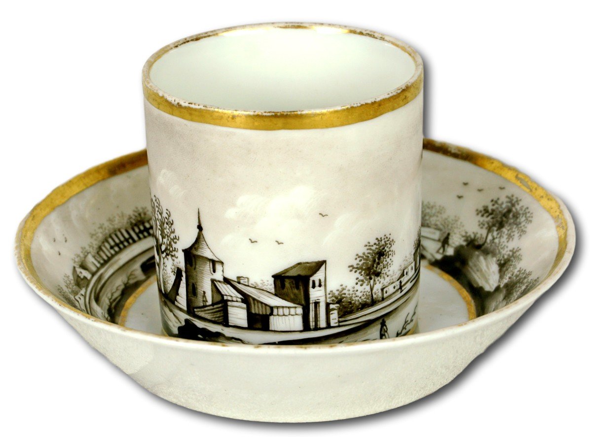 Cup And Saucer In Paris Porcelain - Late 18th Century