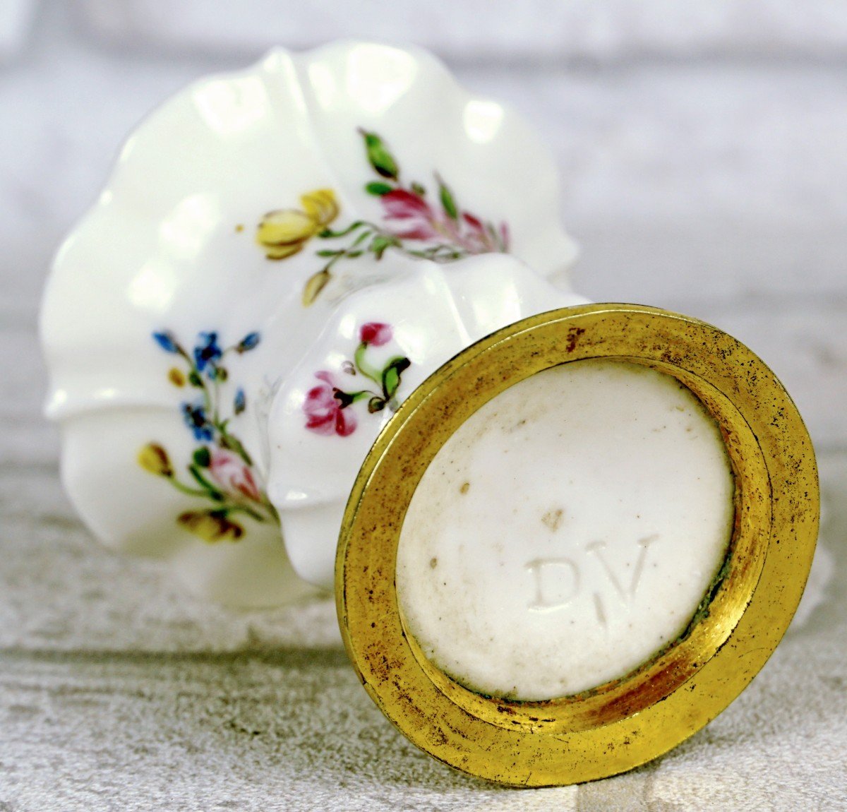 Small Medicis Vase In Mennecy Porcelain - 18th Century-photo-2