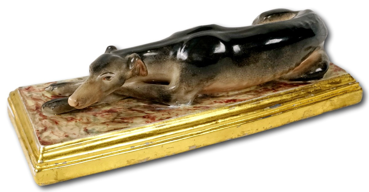 Greyhound Couch In Paris Porcelain - Early 19th Century