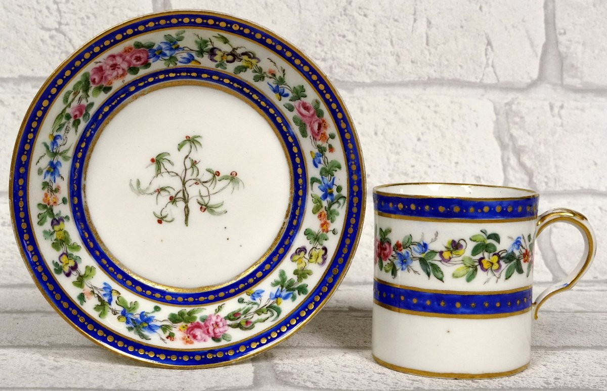Cup And Saucer (3rd Size) In Porcelain From The Sevres Manufactory - Late 18th Century-photo-3