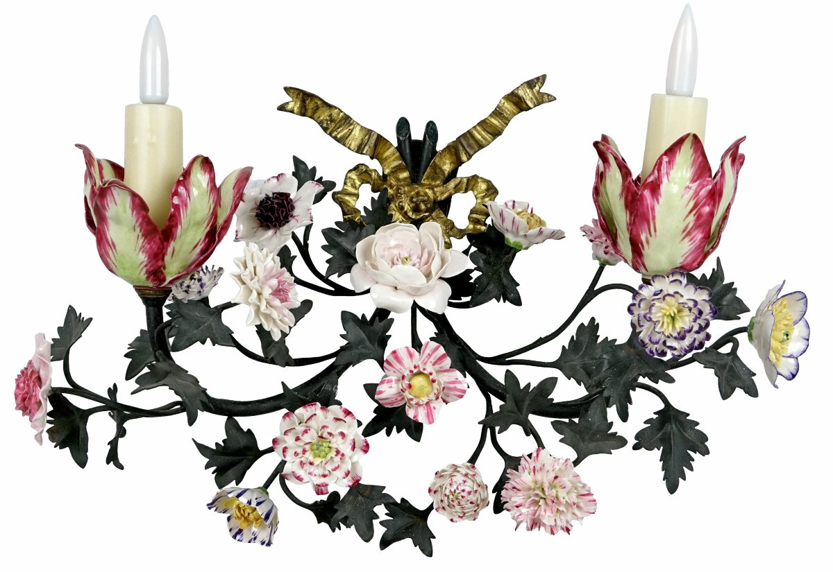 APPLIQUE MURALE du XIXe siècle, enrichie de fleurs en porcelaine de Didier GARDILLOU