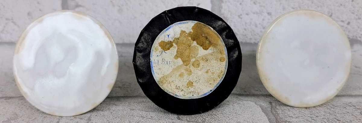Ensemble de « TAS de PARFUMEUR » (MORTIERS A FARD) en porcelaine – France - Ep. XIXe-photo-4