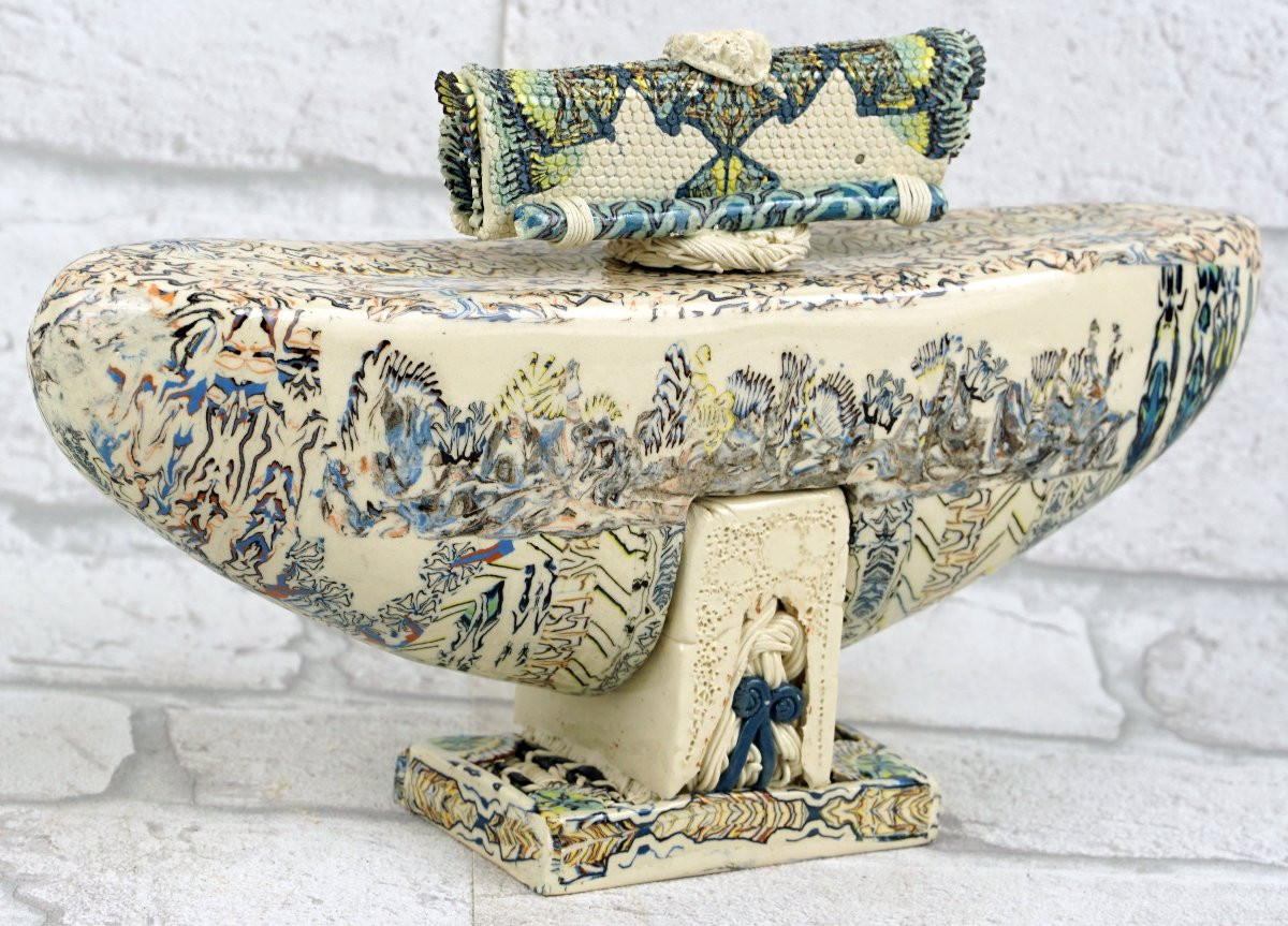 Bottle And Its Cream-colored "anvil" Lid - Roger Claire -photo-1