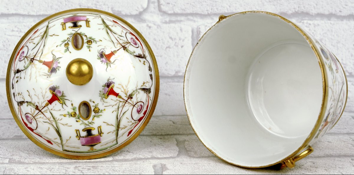 Sugar Bowl And Lid In Paris Porcelain - Salembier Decoration - 18th Century-photo-3