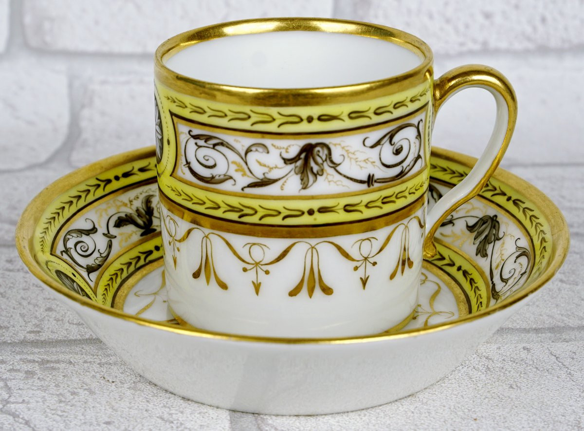 Cup And Saucer In Paris Porcelain - 18th Century-photo-5