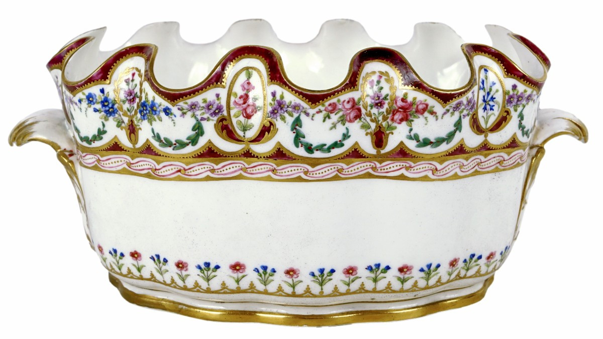 Soft-paste Porcelain Glass Cabinet From Sèvres - 18th Century (1787)