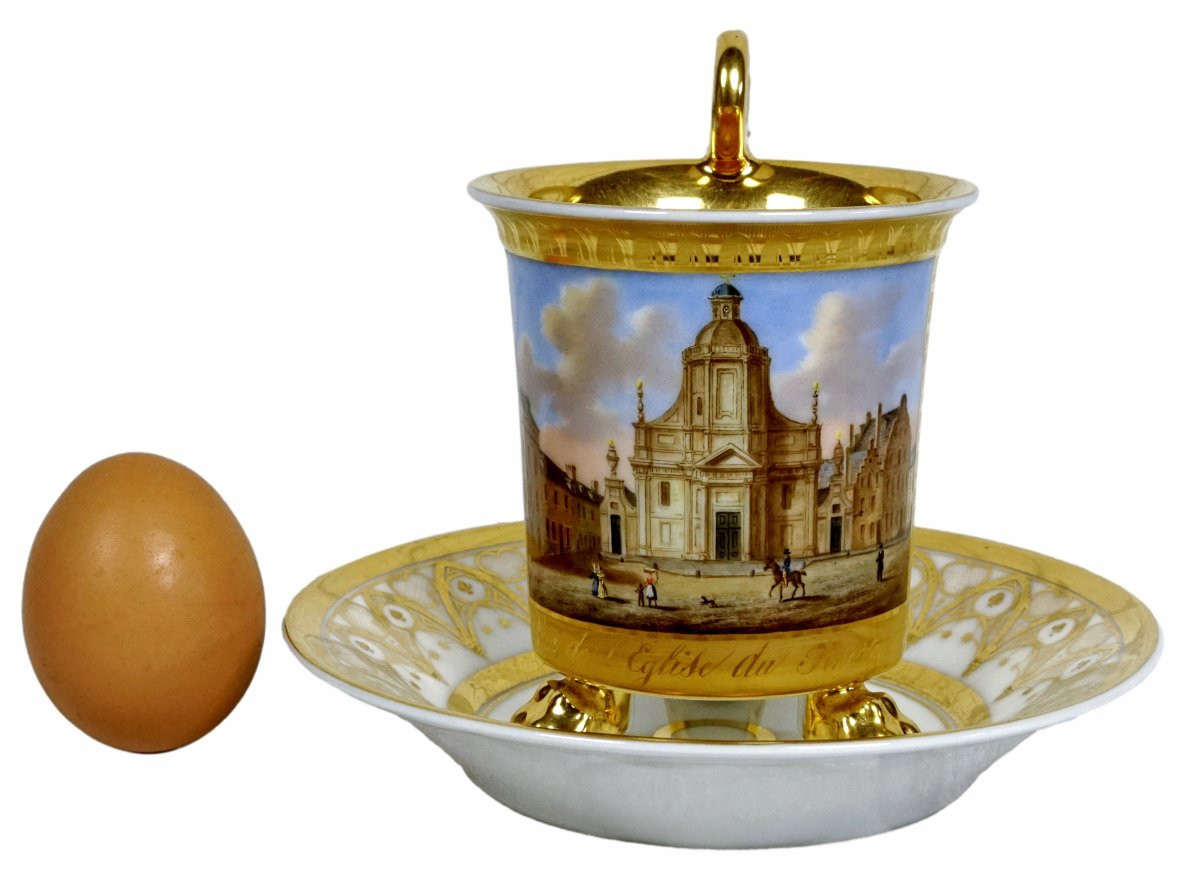 Large Tripod Chocolate Cup And Saucer In Brussels Porcelain, Attributed To Faber -photo-2