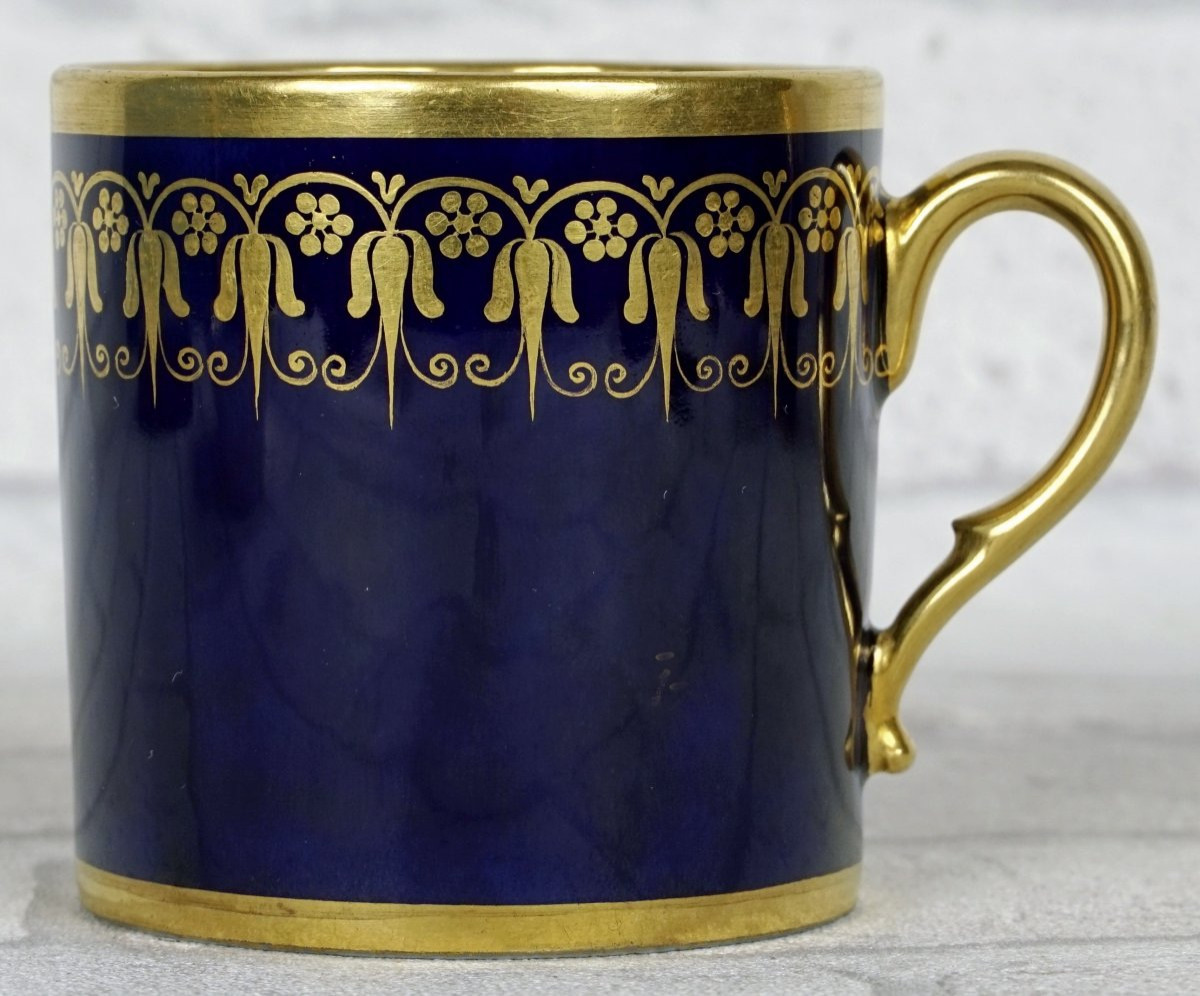 TASSE litron et sa SOUCOUPE - Atelier de FEUILLET  en porcelaine de PARIS - Ep. DEBUT XIXe-photo-2