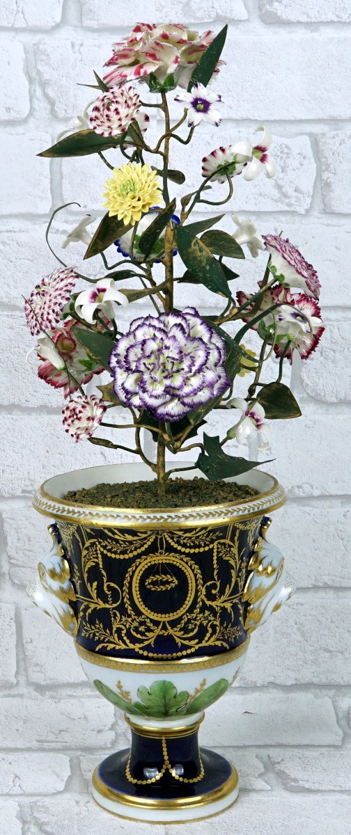 BOUQUET de FLEURS en PORCELAINE de Didier GARDILLOU dans  VASE en porcelaine de PARIS du XVIIIe-photo-3