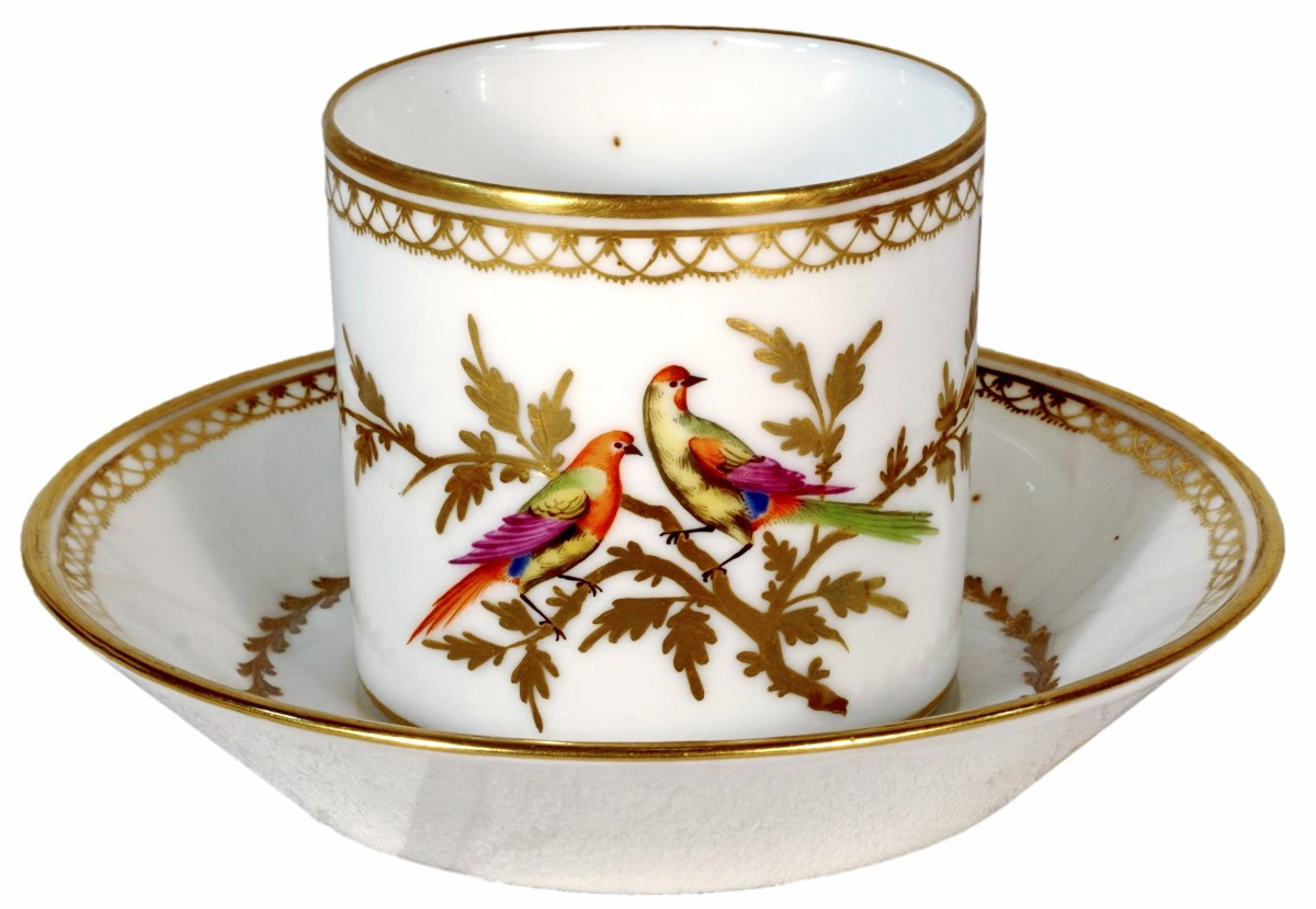 Tasse And Its Soucoupe In Porcelain Of Paris - Manufacture / Atelier Vve Et Cie - Ep. XVIIIe