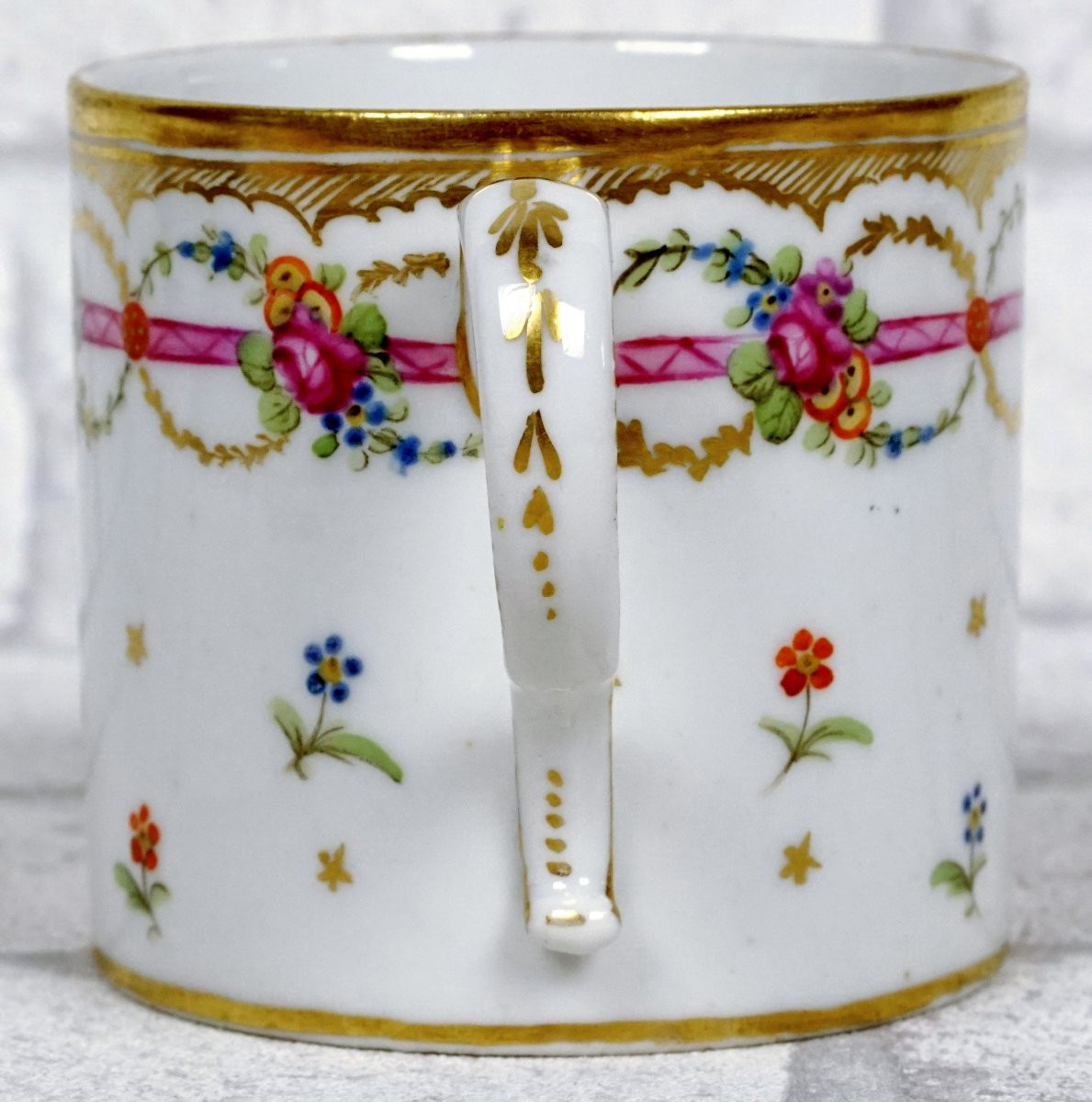 TASSE et sa SOUCOUPE en porcelaine de BORDEAUX - Atelier de VERNEUILH et NEVEU - Ep. XVIIIe-photo-3