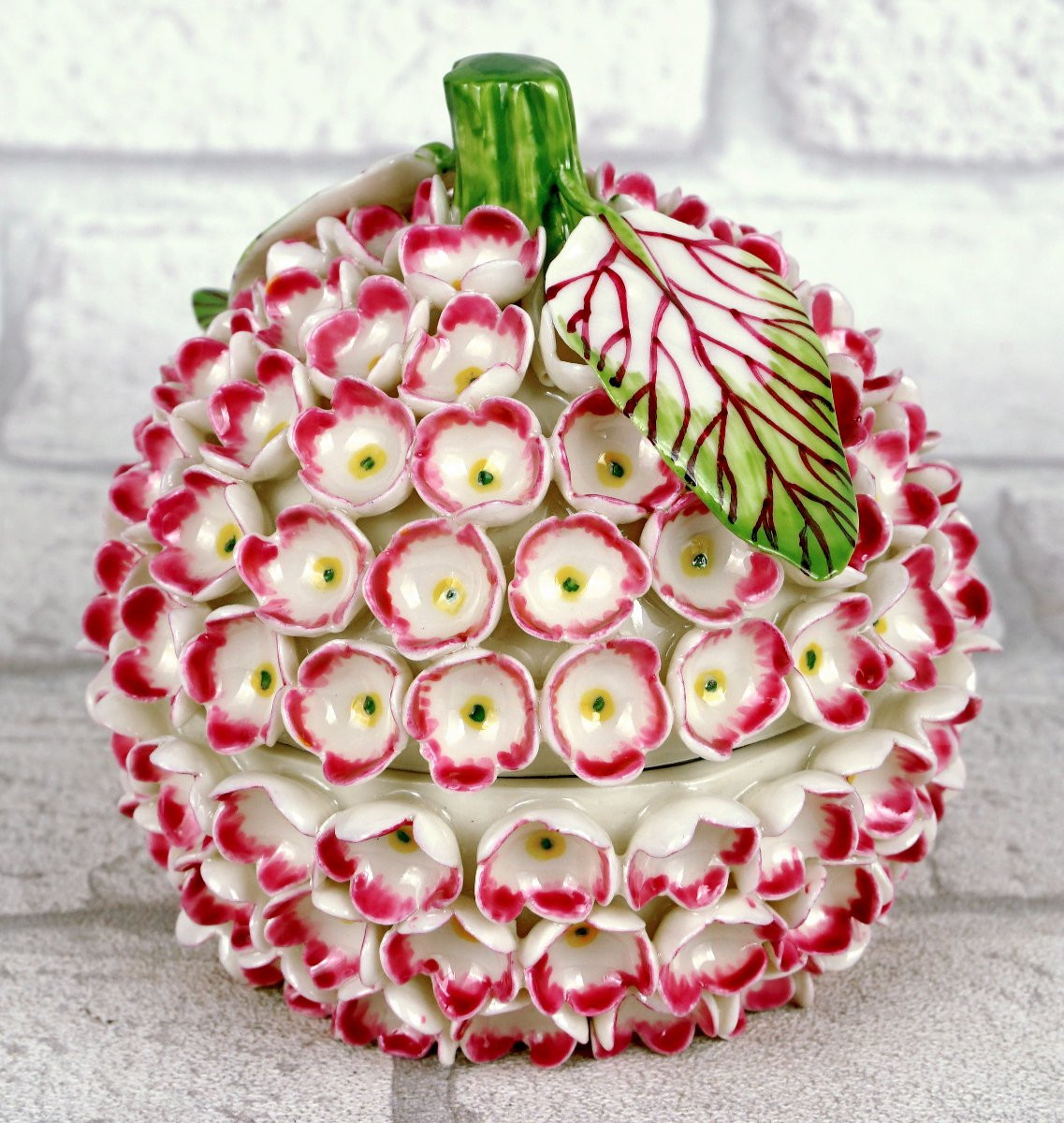 Didier GARDILLOU - BOITE dite "BOULE DE NEIGE ROSE" - Trompe l'Oeil en porcelaine-photo-2