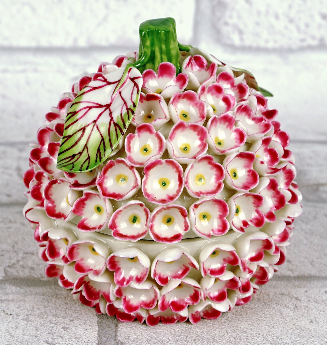 Didier GARDILLOU - BOITE dite "BOULE DE NEIGE ROSE" - Trompe l'Oeil en porcelaine-photo-3