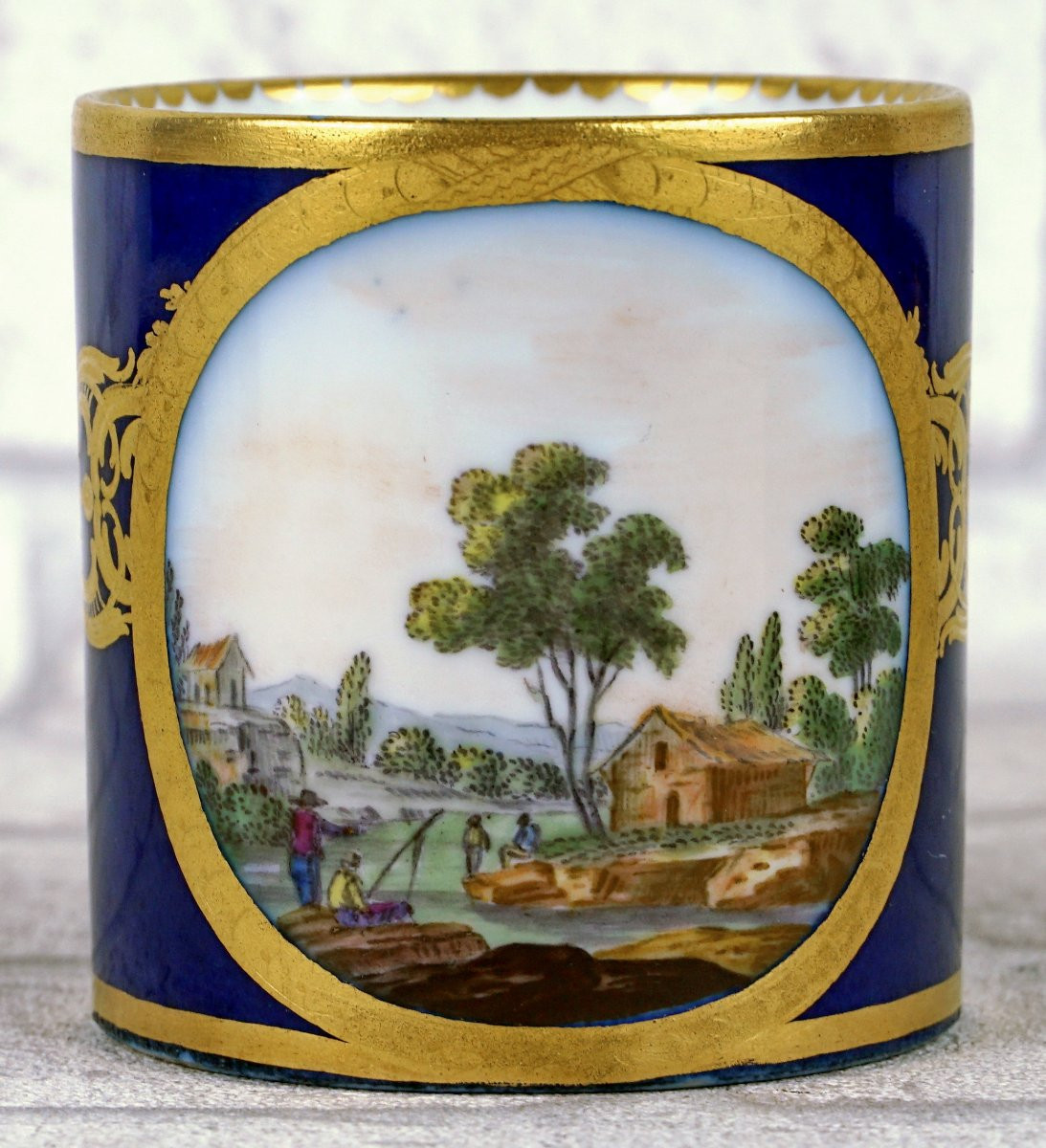 TASSE Litron et sa SOUCOUPE (3e Grandeur) en porcelaine dure de SEVRES - Ep. XVIIIe-photo-2