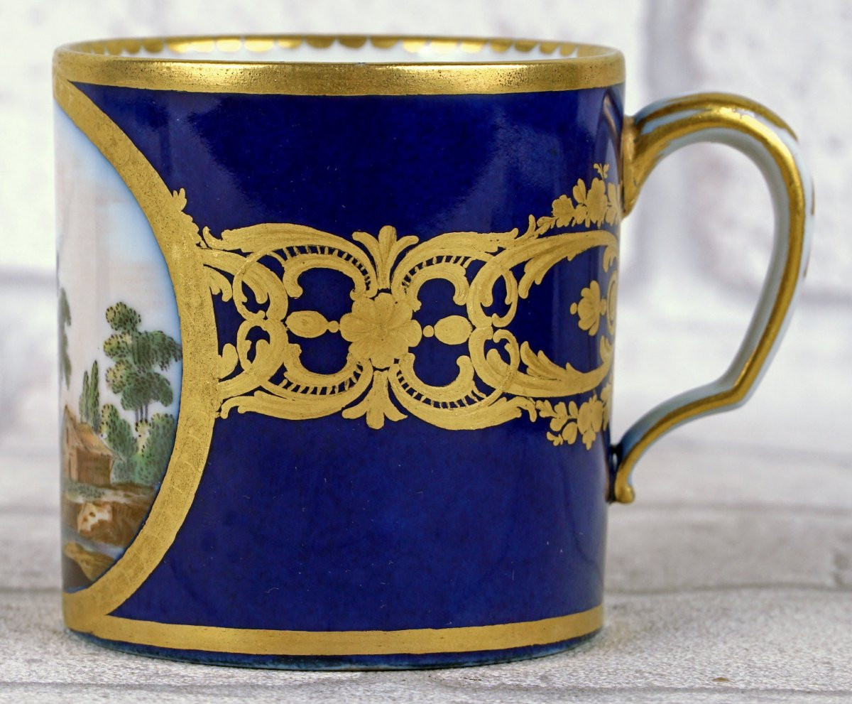 TASSE Litron et sa SOUCOUPE (3e Grandeur) en porcelaine dure de SEVRES - Ep. XVIIIe-photo-3
