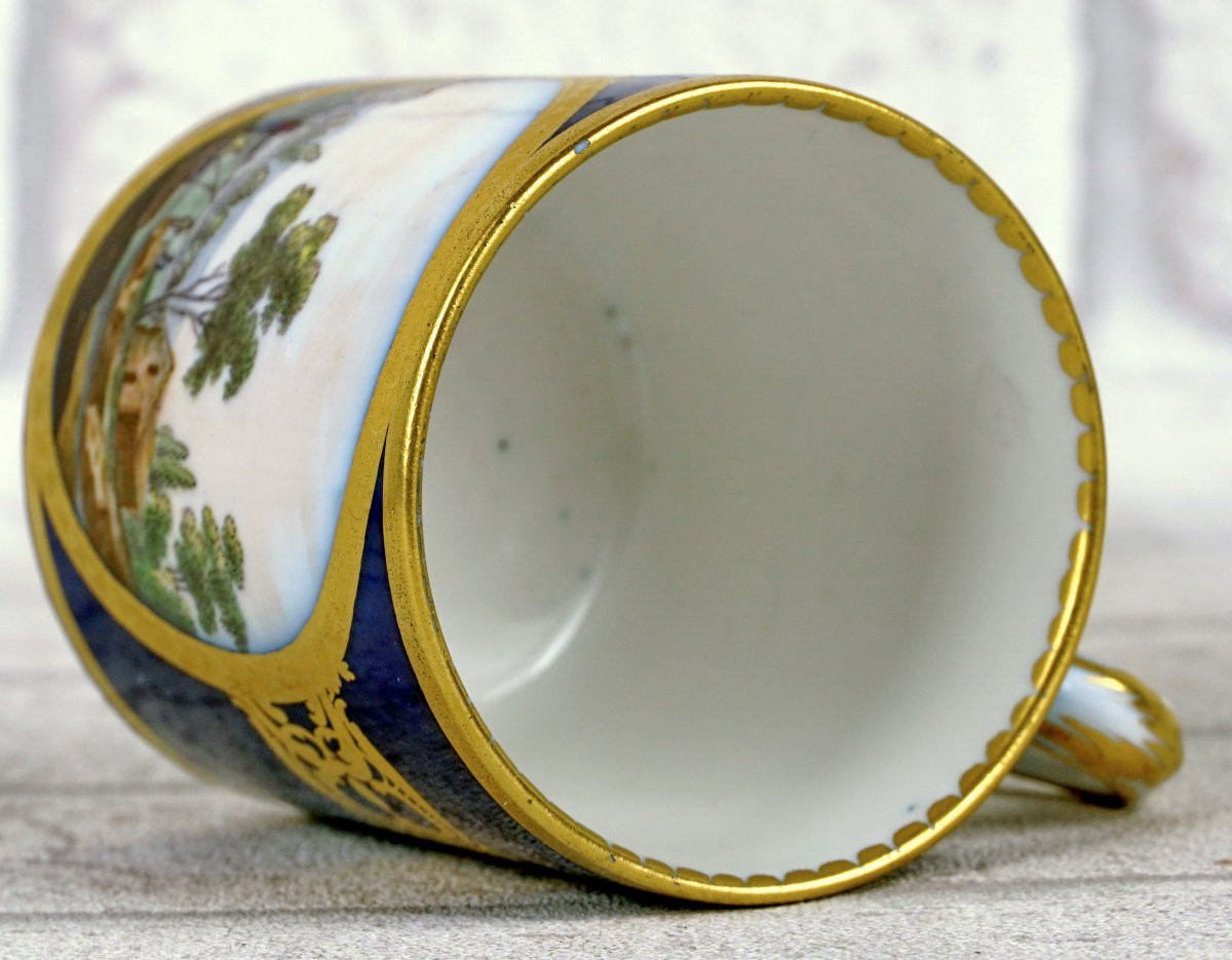 TASSE Litron et sa SOUCOUPE (3e Grandeur) en porcelaine dure de SEVRES - Ep. XVIIIe-photo-3