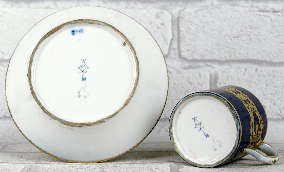 TASSE Litron et sa SOUCOUPE (3e Grandeur) en porcelaine dure de SEVRES - Ep. XVIIIe-photo-4