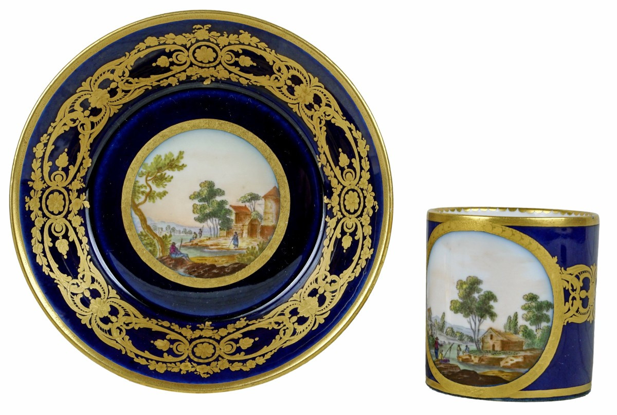 TASSE Litron et sa SOUCOUPE (3e Grandeur) en porcelaine dure de SEVRES - Ep. XVIIIe