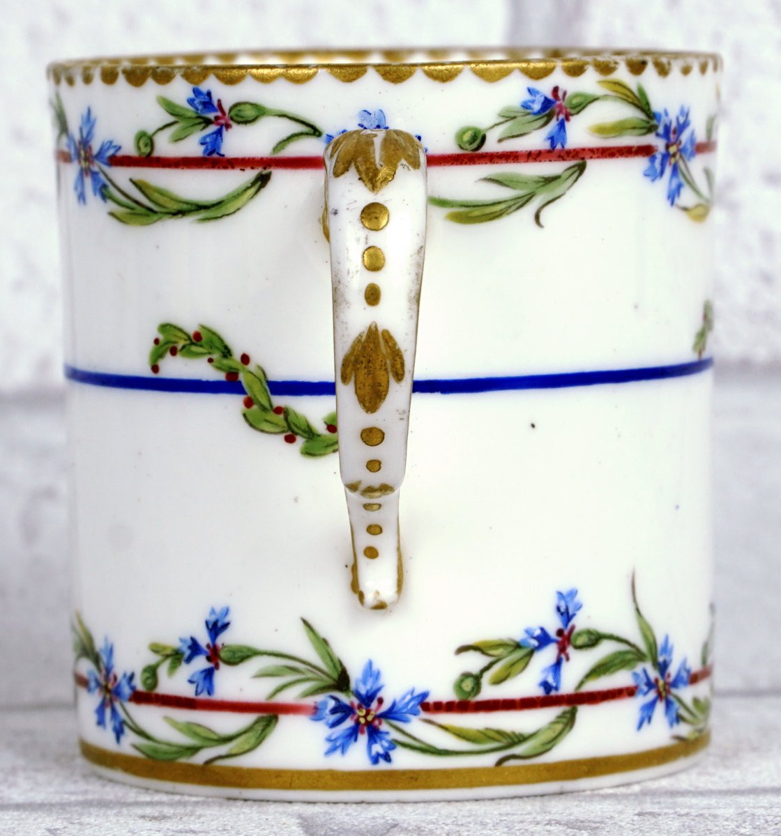 TASSE et sa SOUCOUPE en Porcelaine de SEVRES - Provenant du SERVICE DU GOBELET DU ROI - XVIIIe-photo-2