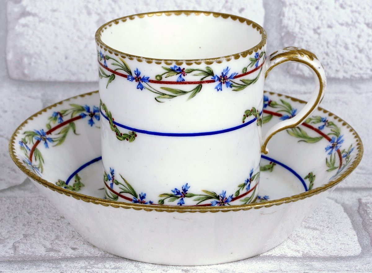 TASSE et sa SOUCOUPE en Porcelaine de SEVRES - Provenant du SERVICE DU GOBELET DU ROI - XVIIIe-photo-3