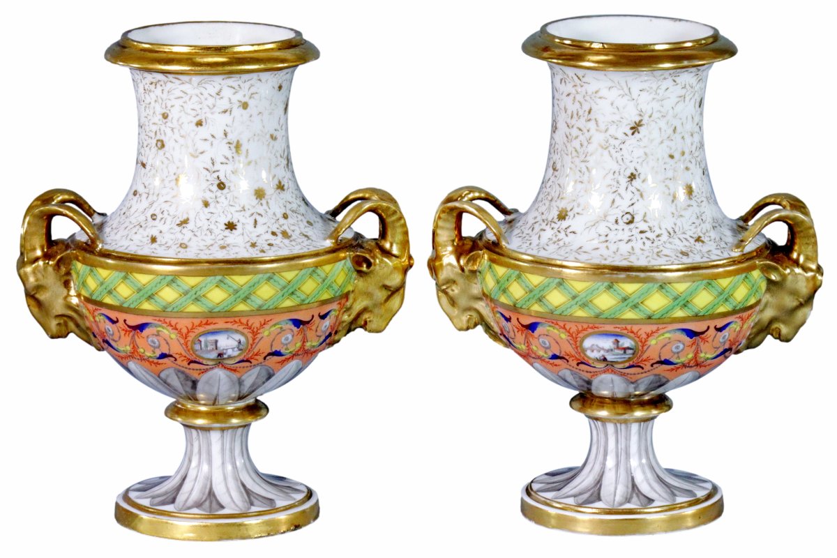 Pair Of Vases - France - Manufacture Indéterminée - Attributed To Paris - 18th C.